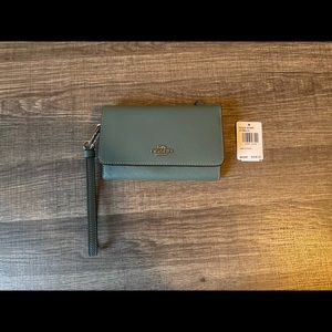 Coach wristlet wallet